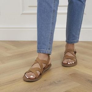 NWT Toms Sicily Sandals - Tan Leather - 7.5